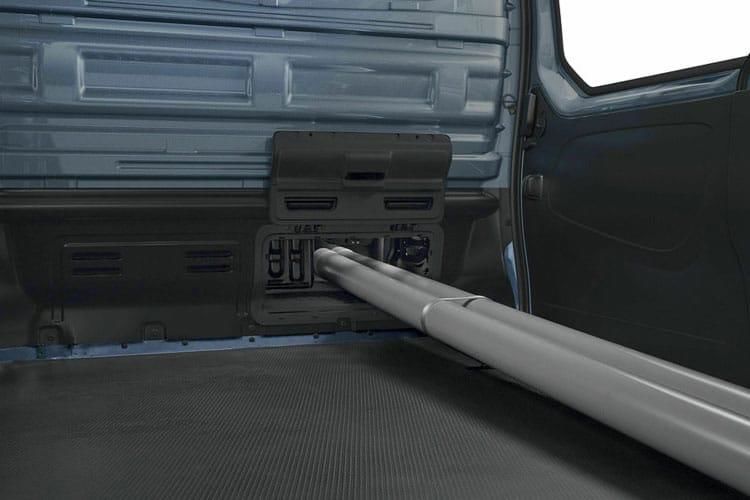 renault trafic lh30 blue dci 150 high roof advance [safety] van detail view